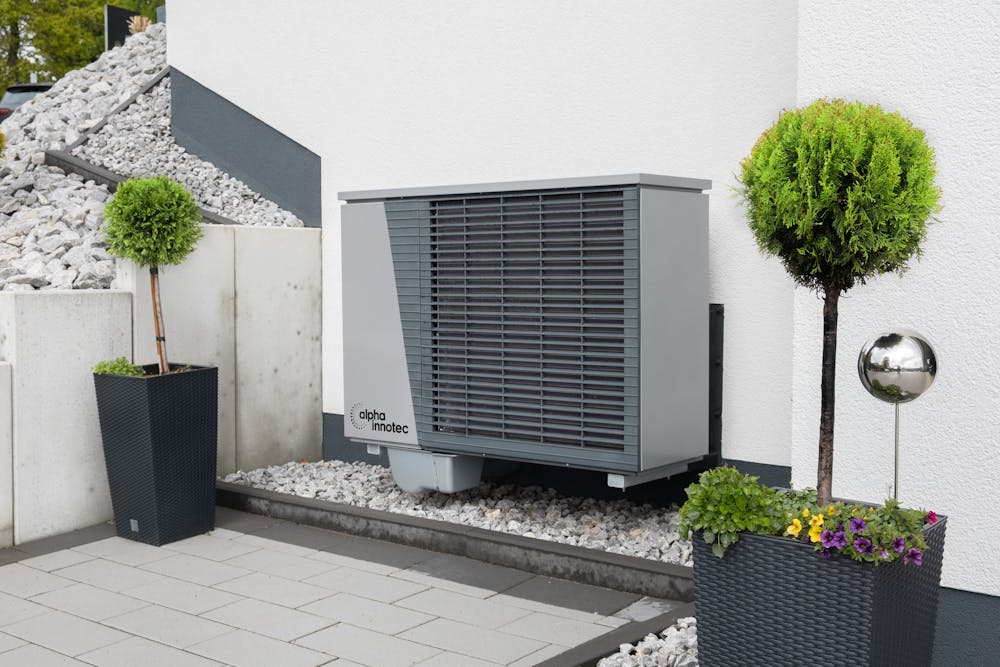 outdoor AC unit